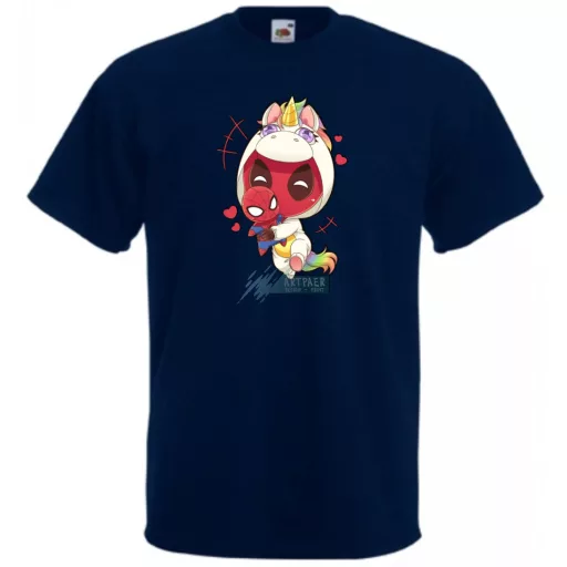Humor - Kicsi Hősök - Deadpool Unikornis jelmezben pókember babával férfi rövid ujjú póló