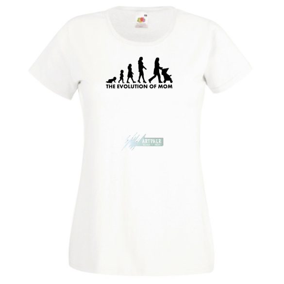 The Evolution of Mom női rövid ujjú póló