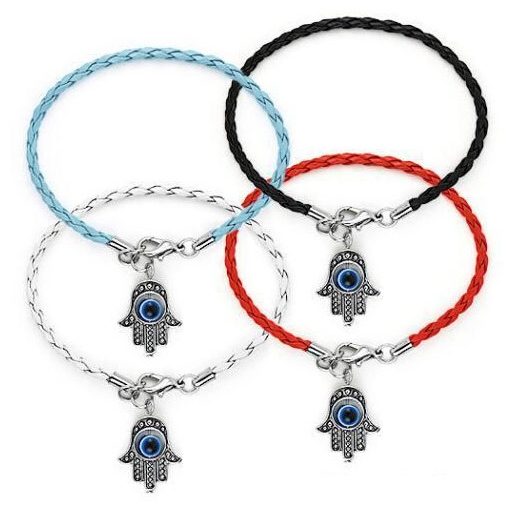 Fekete színű fonott bőr karkötő Hamsa charm-mal