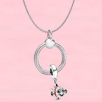   Ezüstözött nyaklánc pandora stílusú kicsi hősök, charm-os medállal