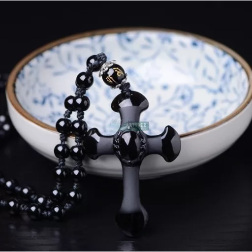 Fekete obszidián nyaklánc kereszt medállal