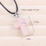 Fonott bőr nyaklánc kereszt alakú rózsakvarc ásvány medállal