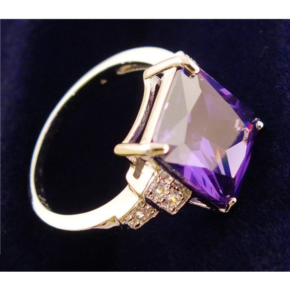 Ezüstözött lila cirkónium kristályos gyűrű
