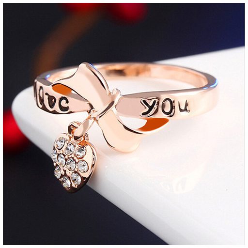 18k rózsa aranyozott gyűrű LOVE, szivecskés fityegő mintás CZ kristály gyűrű