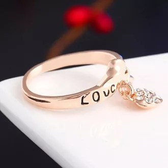   18k rózsa aranyozott gyűrű LOVE, szivecskés fityegő mintás CZ kristály gyűrű