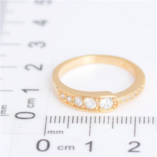 18K aranyozott gyűrű czirkonium kristályal