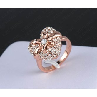   Rózsaaranyozott szív forma masnival átkötve mintás gyűrű cirkónium Austria kristály