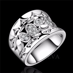   Ezüstözött gyűrű apró cirkónium kristályokkal, levélforma csipkézett minta