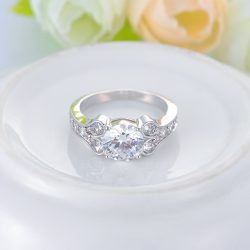 Ezüstözött, csillogó Austria kristályos gyűrű