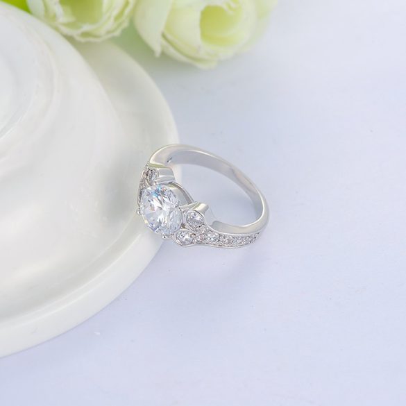 Ezüstözött, csillogó Austria kristályos gyűrű