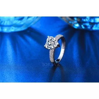 Rhodium platted gyűrű szív alakú kristály