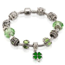   Csillogó zöld kristályos üveg, lóhere függővel, fém charm Pandora stílusú karkötő