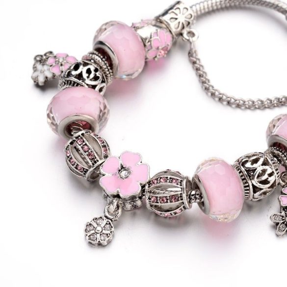 Rózsaszín virágos charm Pandora stílusú karkötő