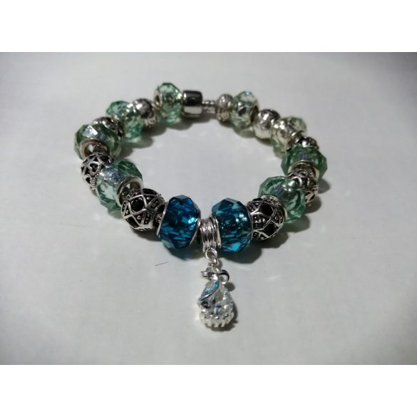 Ezüst színű, tengerszín üvegkristály (kék és halvány zöld), fém charm Pandora stílusú karkötő