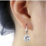 Modern ezüstözött CZ kristállyal fülbevaló (1 pár)
