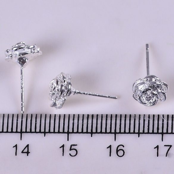 Rózsa virágfej alakú ezüst színű fülbevaló (1 pár)