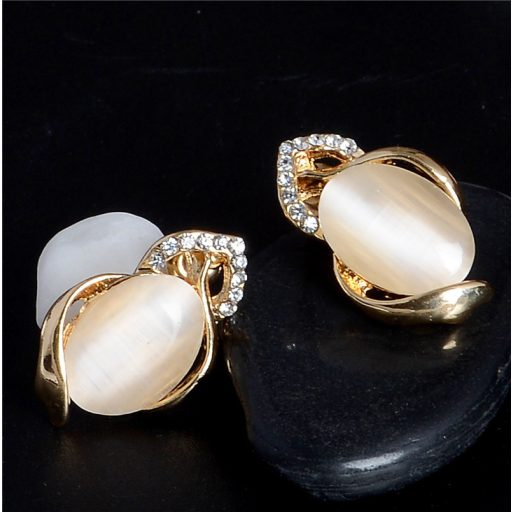 Absztrakt mintás nyaklánc és fülbevaló apró kristályokkal és holdkővel díszítve