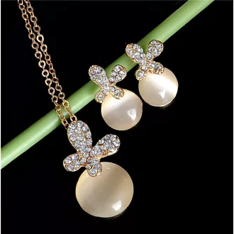   Gold filled nyaklánc, fülbevaló opal és apró ausztria kristályokkal díszítve