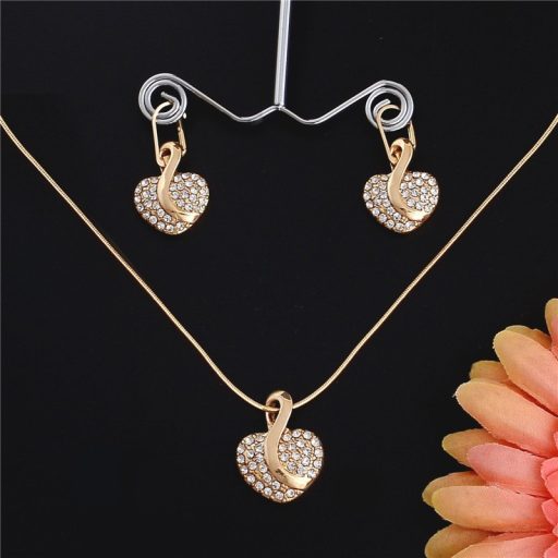 Gold filled nyaklánc, fülbevaló apró kristályokkal díszítve