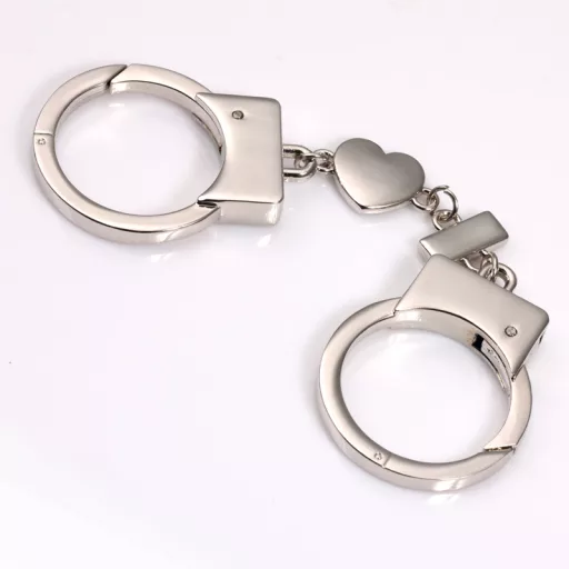 Kulcstartó szerelem bilincs - LOVE