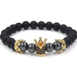   Ásvány karkötő fekete ónix - aranyszínű koronák CZ mikro kristályos charm