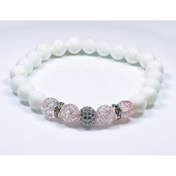   Ásvány karkötő tridacna, halvány rózsaszínű roppantott hegyikristály,  CZ mikor kristályos ezüst színű disco gömb és apró kristályos ezüst köztesek