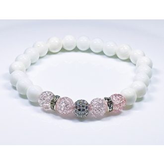   Ásvány karkötő tridacna, halvány rózsaszínű roppantott hegyikristály,  CZ mikor kristályos ezüst színű disco gömb és apró kristályos ezüst köztesek