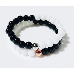   Páros ásvány karkötő ónix és tridacna, ezüst színű valamint arany színű gömb charm-mal 2 db-os szett