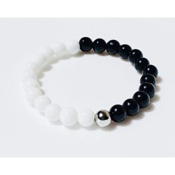   Ásvány karkötő ónix és tridacna, ezüst színű gömb charm