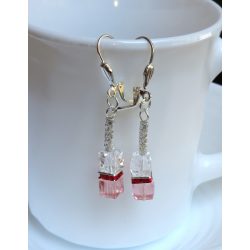   Modern víztiszta - pink kocka üvegkristály fülbevaló (1 pár)