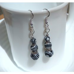 Modern fekete-fehér golyók fülbevaló (1 pár)