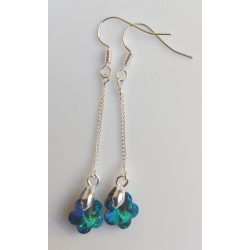   Kék virág alakú színjátszó fülbevaló ezüst színű akasztóval (1 pár)