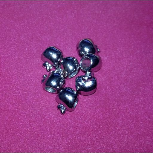 Alma alakú fém charm