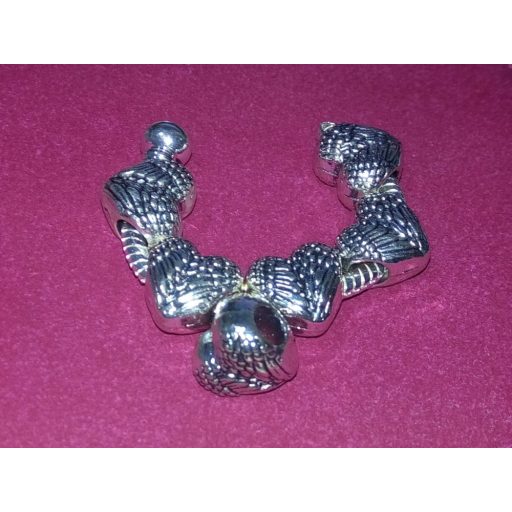 Angyalszárny mintás, szívforma, fém, ezüst színű charm