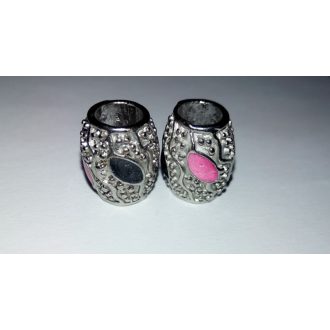 Fém, fekete-rózsaszín, ezüst színű charm