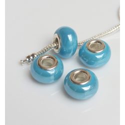   Kézzel készített porcelán gyöngyök gyöngyházfényű égkék charm