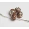 Színezett lampwork üveg csokoládé-arany charm