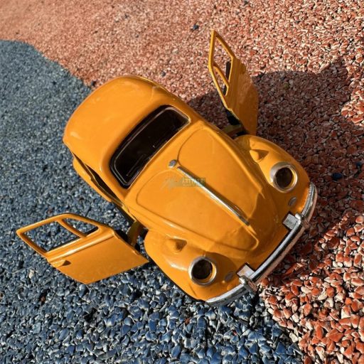 Retro autómodell 1:36 Volkswagen Beetle lendkerekes sárga