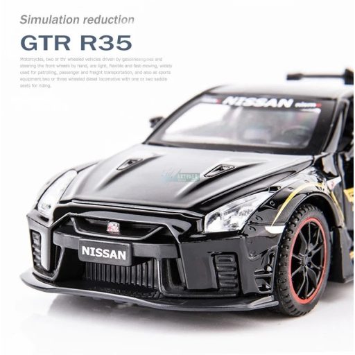Fém autó model 1-32 Nissan GTR R35 fekete